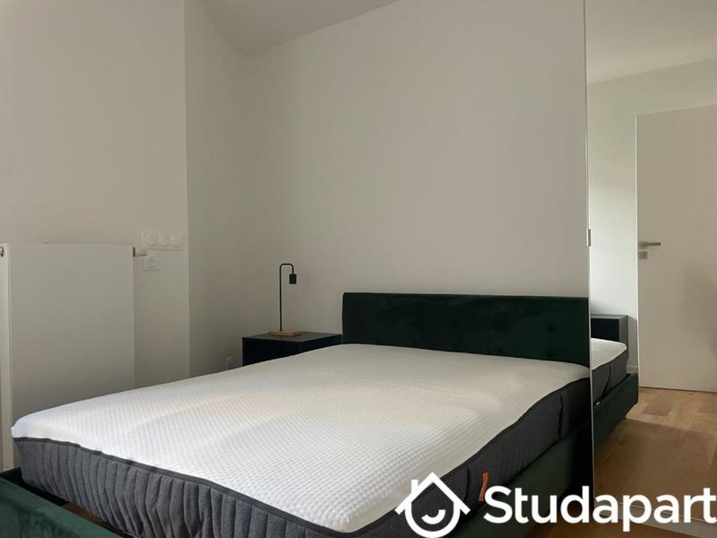 Chambre - 13 m² - 1 pièce