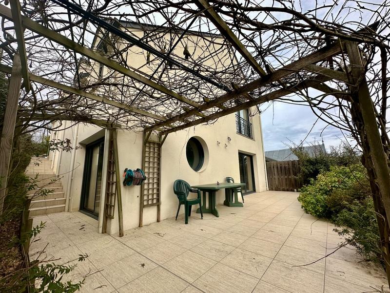 Villa - 190 m² - 8 pièces