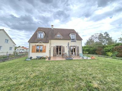 Maison - 138 m² - 5 pièces