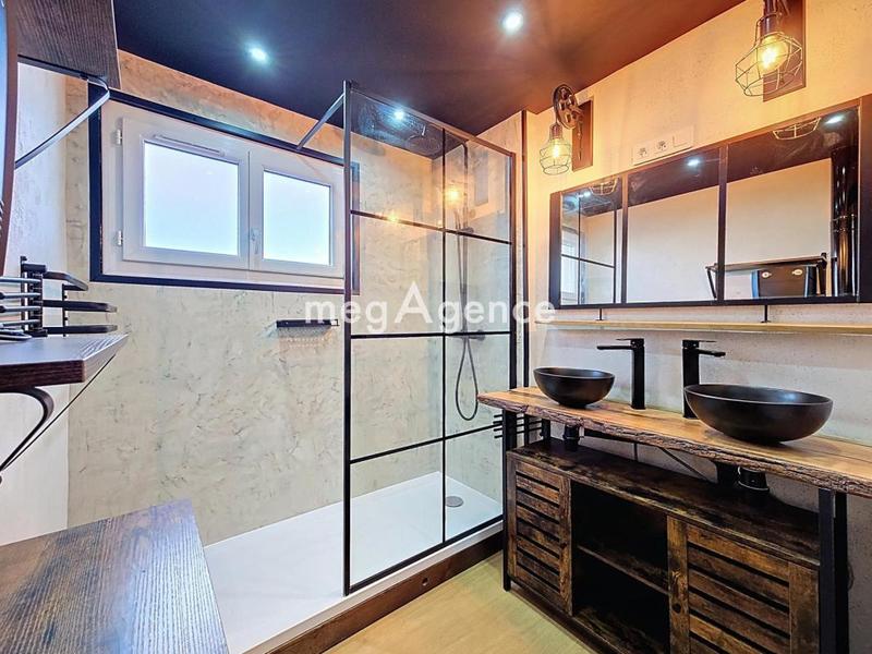 Maison - 130 m² - 7 pièces