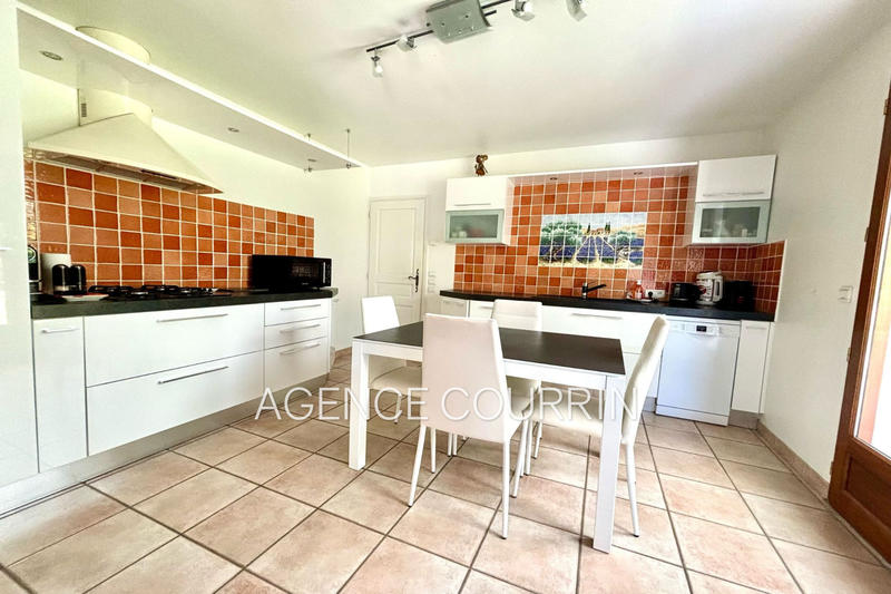 Maison - 138 m² - 5 pièces