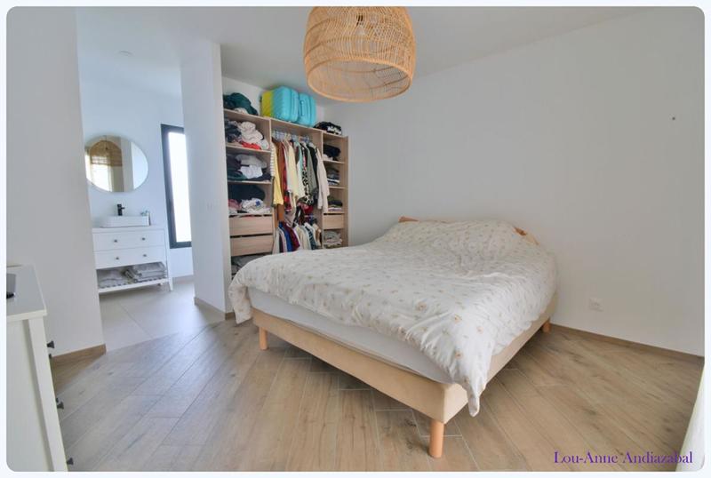 Villa - 130 m² - 4 pièces