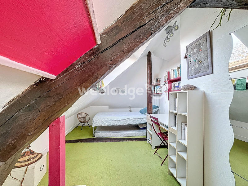 Maison - 143 m² - 8 pièces