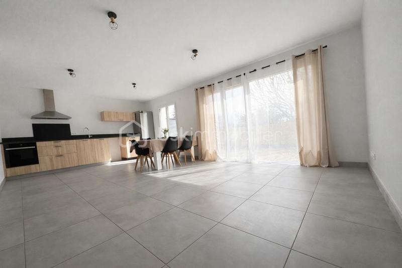 Maison - 104 m² - 5 pièces