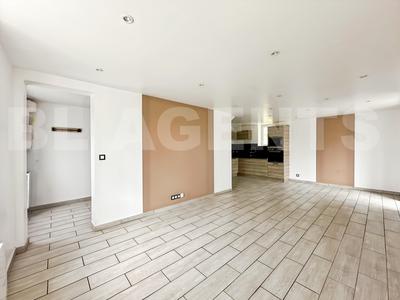 Maison - 102 m² - 6 pièces