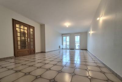 Appartement - 80 m² - 3 pièces