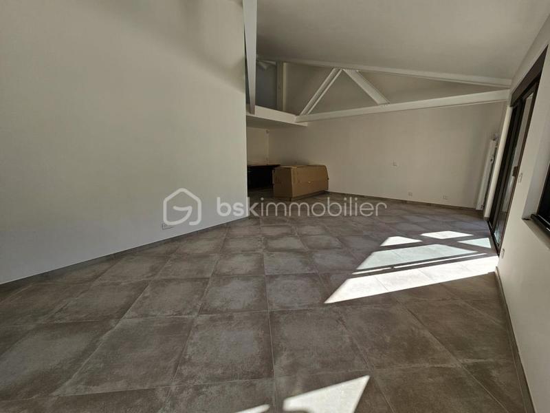 Appartement - 79 m² - 3 pièces