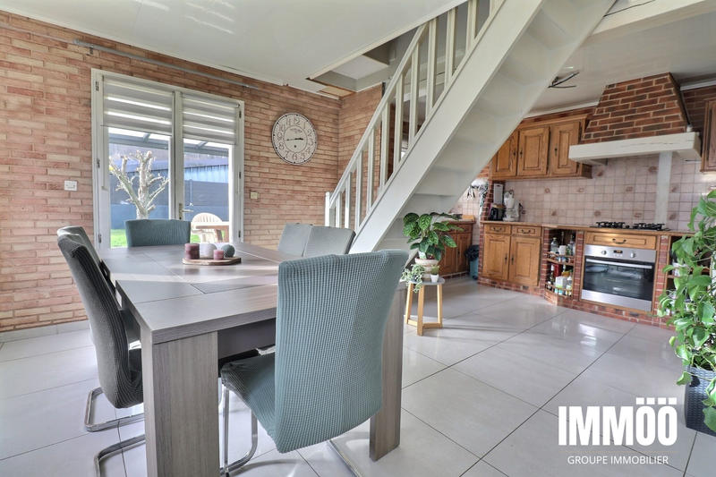 Maison - 95 m² - 4 pièces