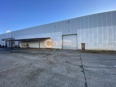 Entrepôt - 3 150 m²