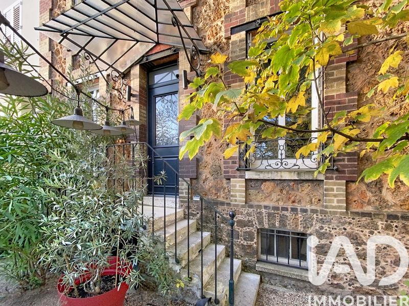 Maison - 114 m² - 10 pièces