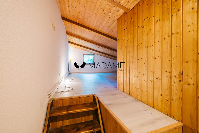 Maison - 200 m² - 8 pièces