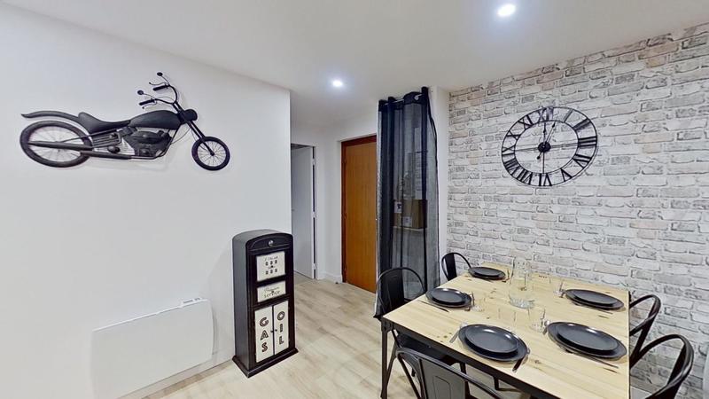 Appartement - 88 m² - 6 pièces