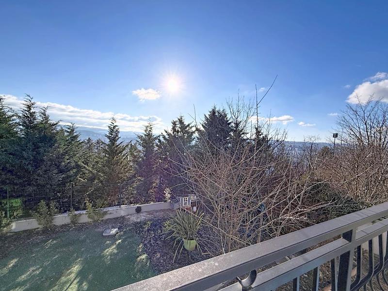 Pavillon - 176 m² - 5 pièces