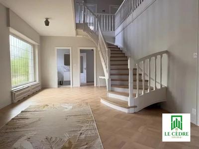 Maison - 310 m² - 6 pièces