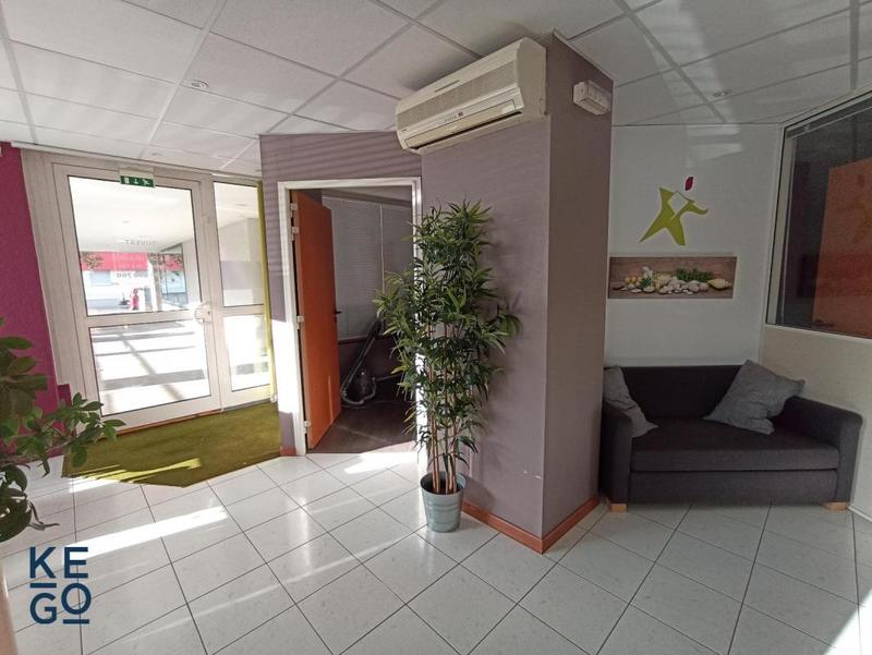 Local commercial - 88 m² - 5 pièces