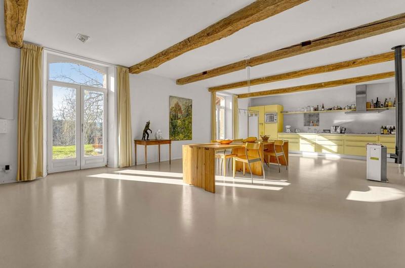 Propriété - 420 m² - 8 pièces