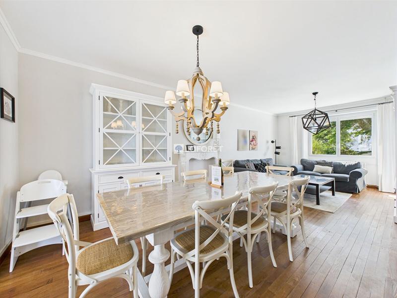 Maison - 180 m² - 8 pièces