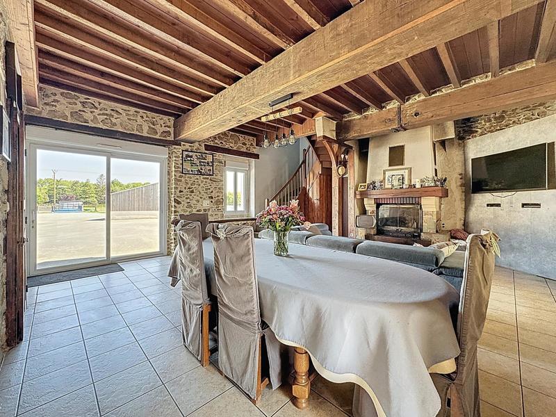 Maison - 180 m² - 6 pièces