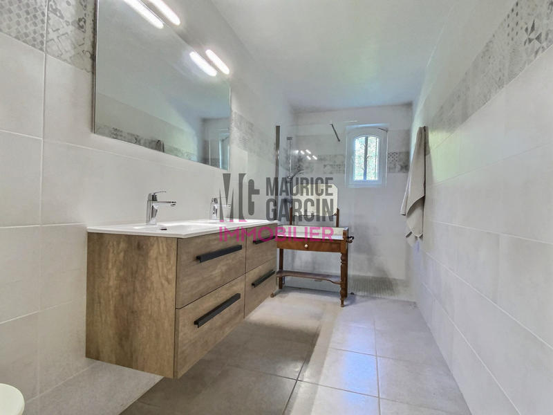 Maison - 189 m² - 6 pièces