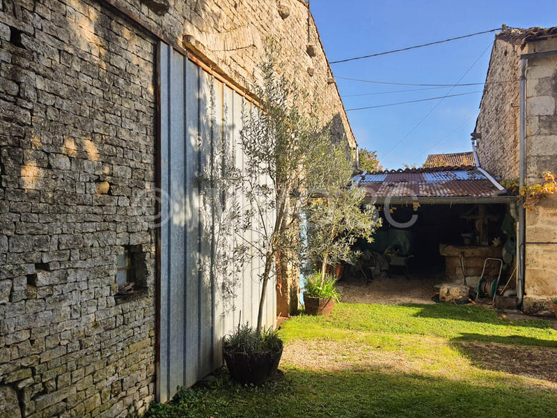 Maison en pierre - 189 m² - 4 pièces