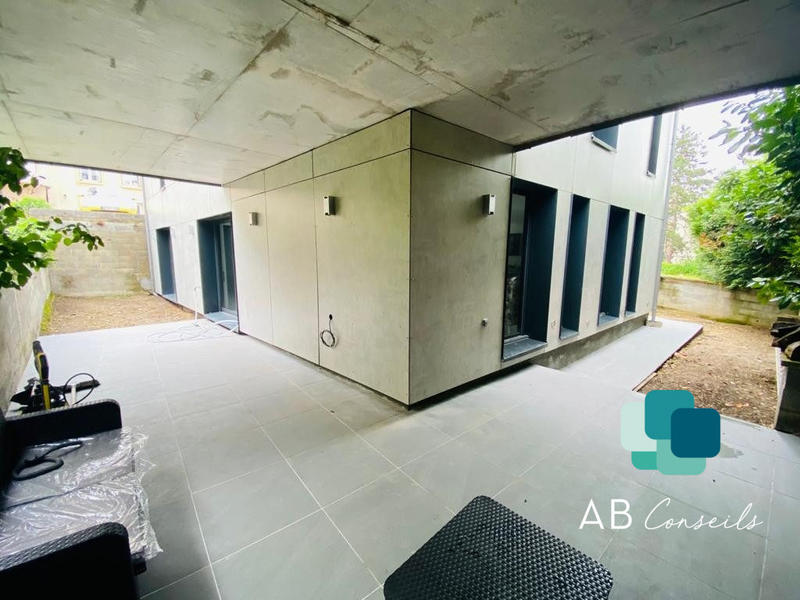 Appartement - 93 m² - 4 pièces