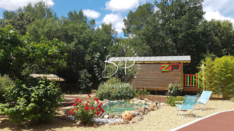 Maison - 267 m² - 10 pièces