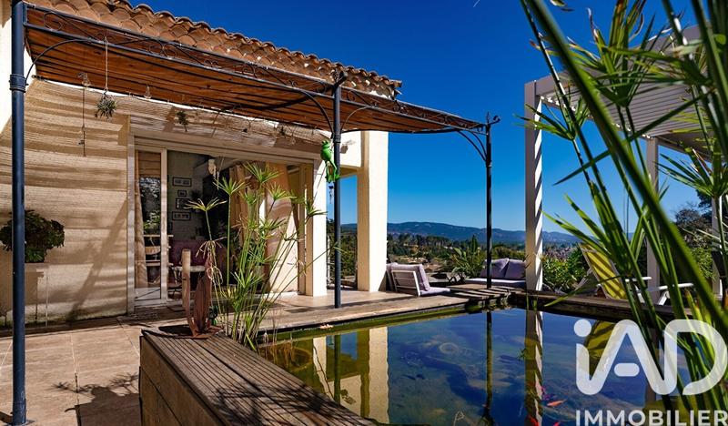 Maison - 203 m² - 5 pièces