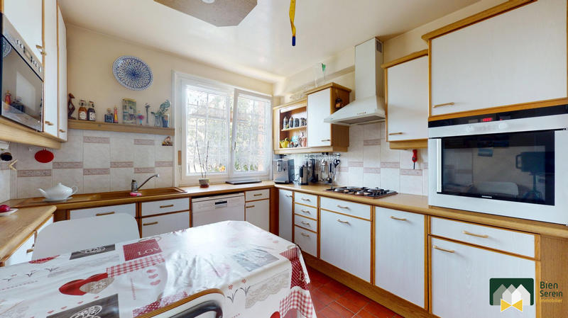 Maison - 188 m² - 7 pièces