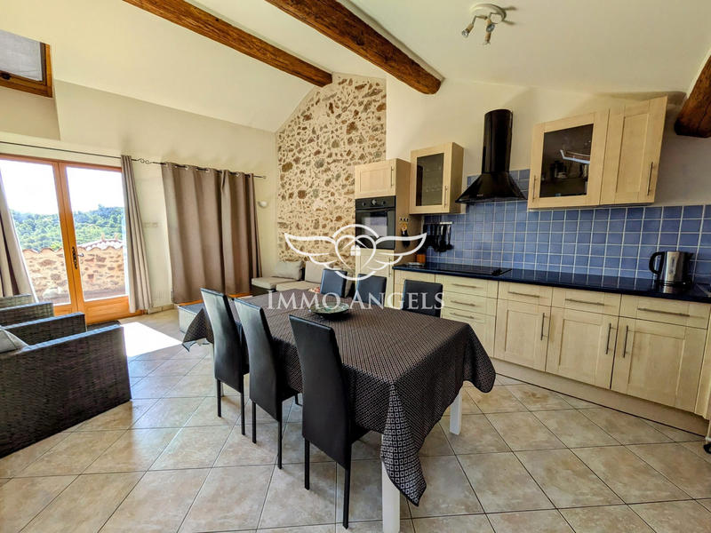 Maison - 255 m² - 10 pièces