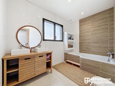 Maison - 145 m² - 6 pièces