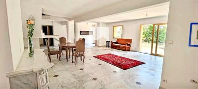 Maison - 197 m² - 4 pièces