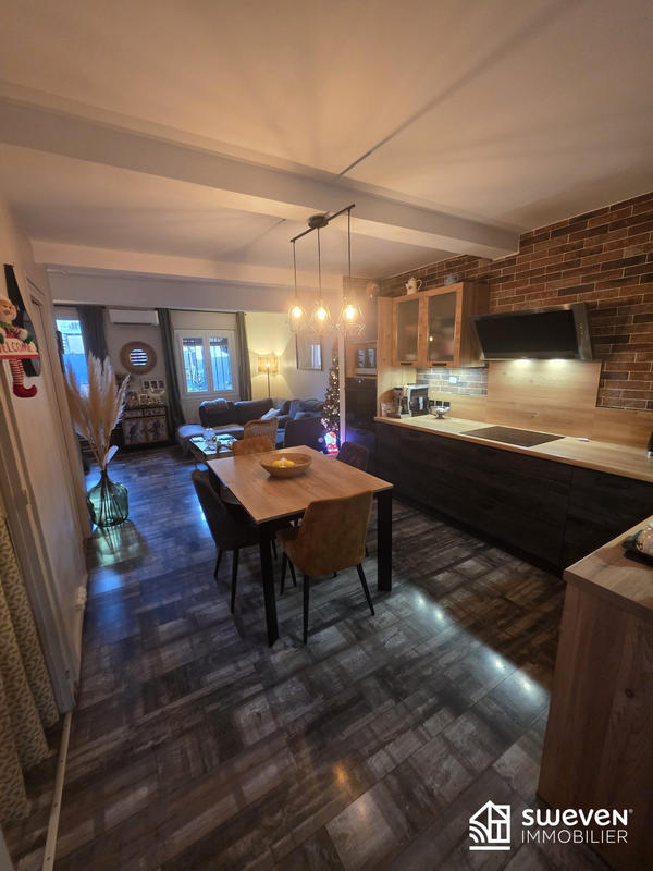 Maison - 120 m² - 6 pièces