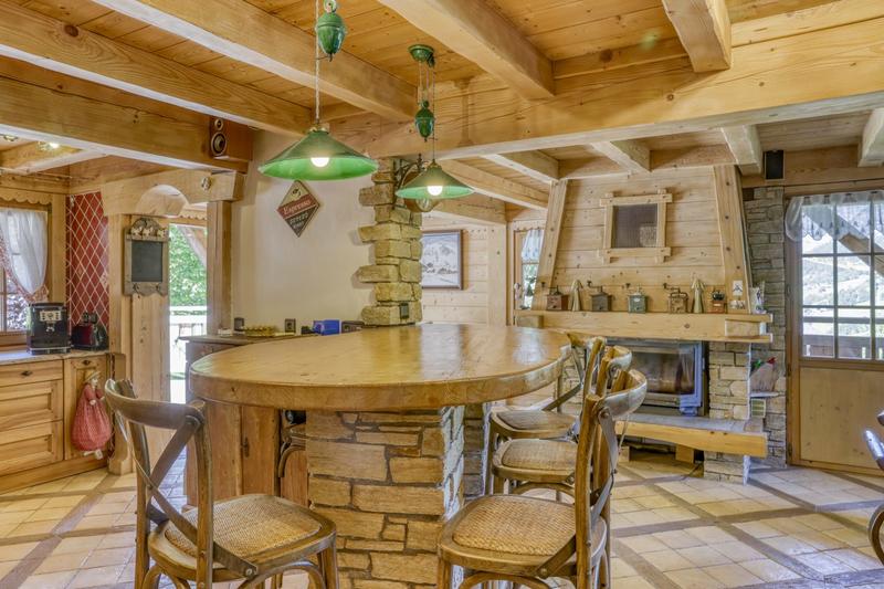 Châlet - 232 m² - 10 pièces