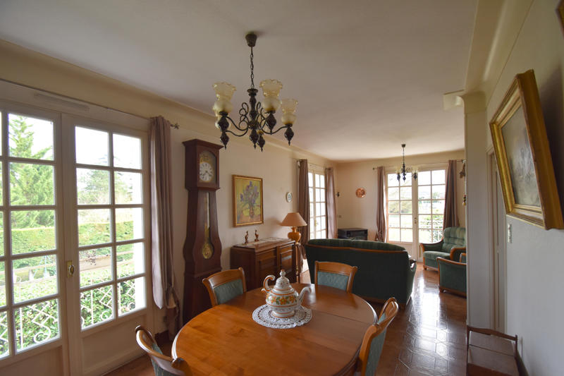 Maison - 140 m² - 6 pièces