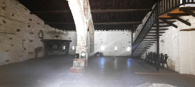 Maison - 328 m² - 7 pièces