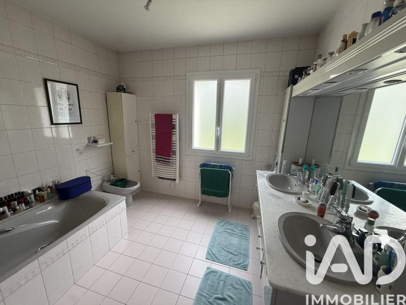 Maison - 181 m² - 5 pièces