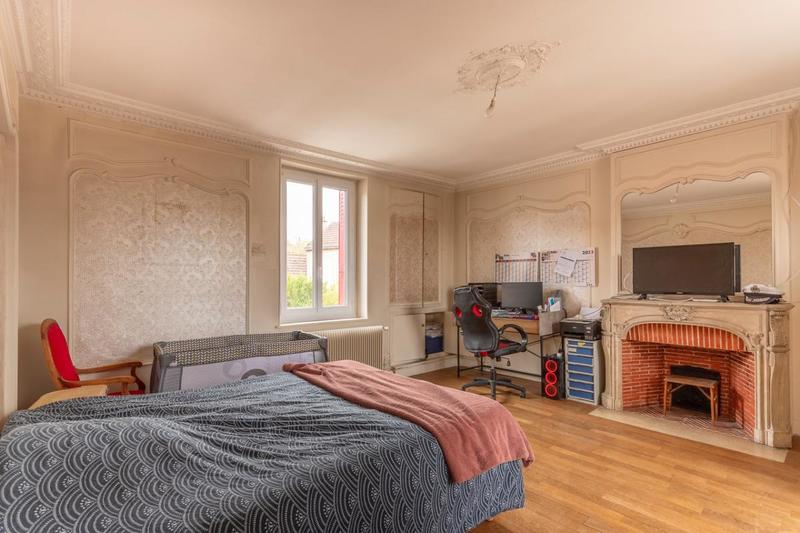 Maison - 142 m² - 8 pièces