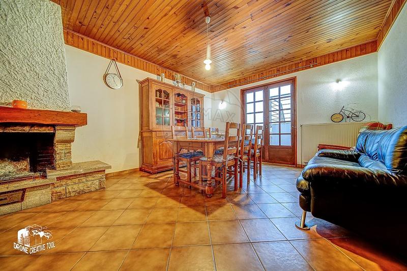 Maison - 275 m² - 8 pièces