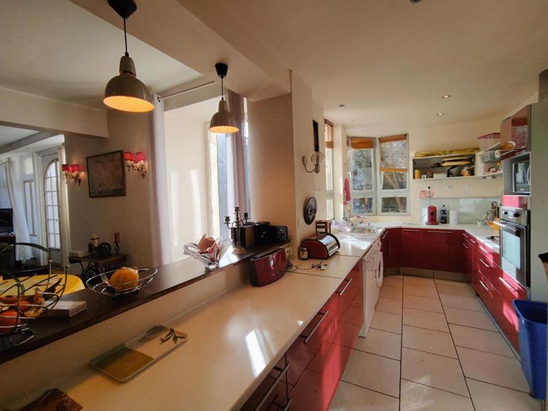 Maison - 254 m² - 10 pièces