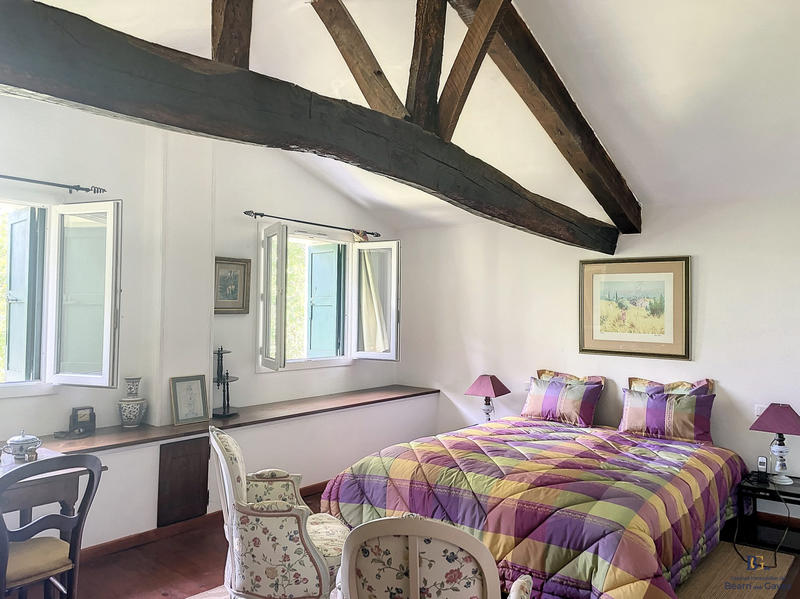 Maison - 272 m² - 6 pièces