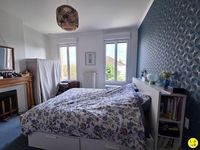 Maison - 248 m² - 9 pièces