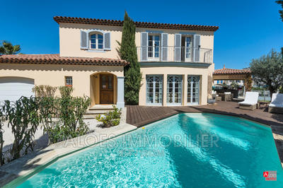 Maison - 180 m² - 6 pièces