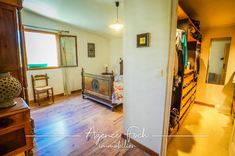 Maison traditionnelle - 190 m² - 6 pièces