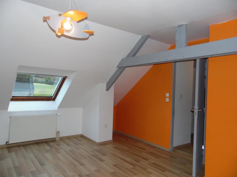 Maison traditionnelle - 137 m² - 6 pièces