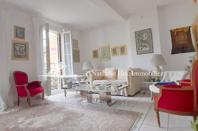 Maison de maîtres - 300 m² - 12 pièces