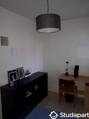 Chambre - 10 m² - 1 pièce