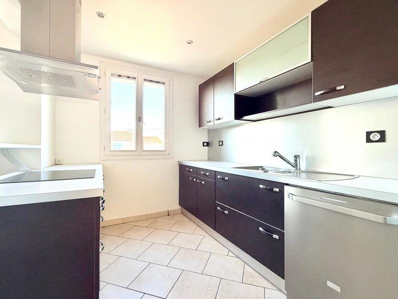 Appartement - 80 m² - 4 pièces