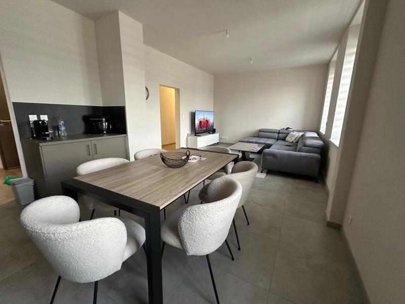 Appartement - 99 m² - 4 pièces