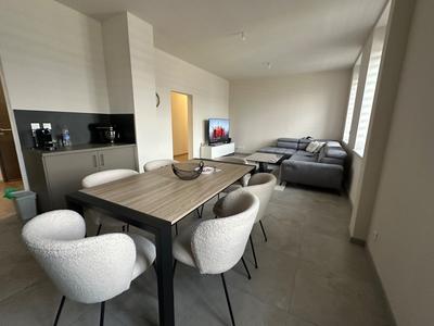 Appartement - 99 m² - 4 pièces