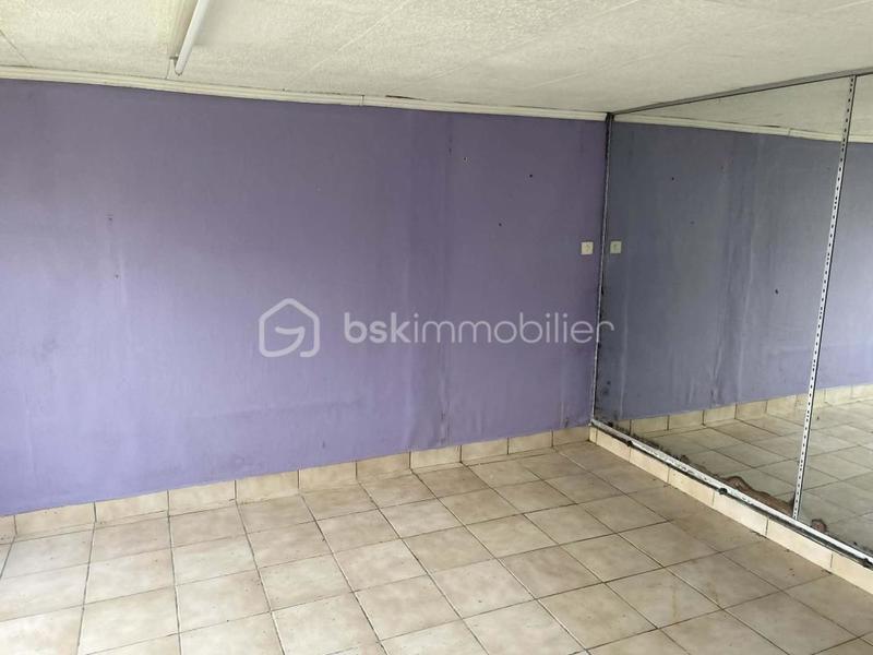 Local commercial - 90 m² - 6 pièces